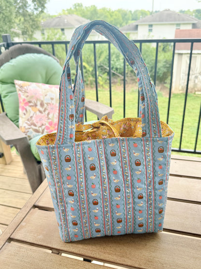 Cottage Goose Medium Tote