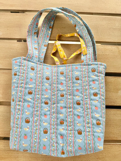 Cottage Goose Medium Tote