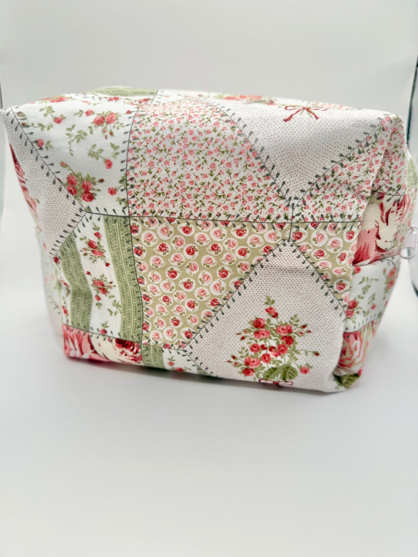 Vintage Rose Large Make-Up Bag