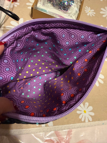 Wolf Standing Zippy Pouch