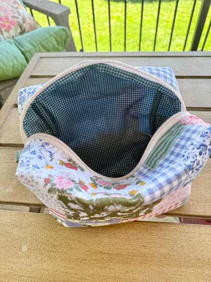 Cottage Patchwork Make-Up Bag (Large)