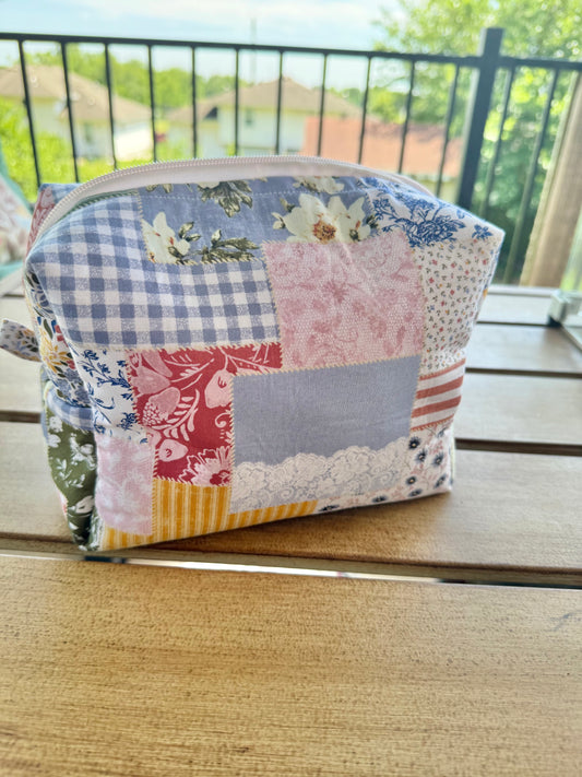 Cottage Patchwork Make-Up Bag (Large)