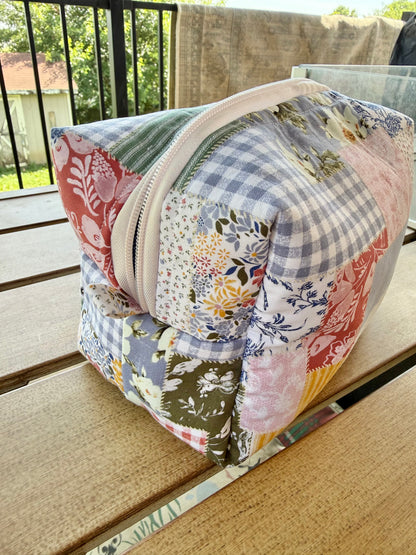 Cottage Patchwork Make-Up Bag (Large)